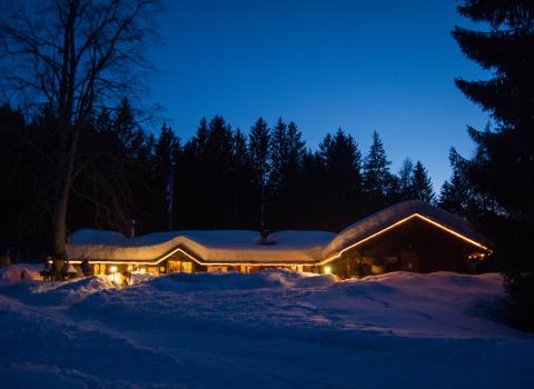 Il Lago Santo e il Rifugio alpino Potzmauer Il Lago Santo e il Rifugio alpino Potzmauer