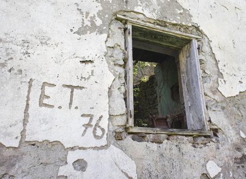 Il paese fantasma di Ischiazza Il paese fantasma di Ischiazza