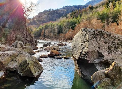 Il paese fantasma di Ischiazza Il paese fantasma di Ischiazza